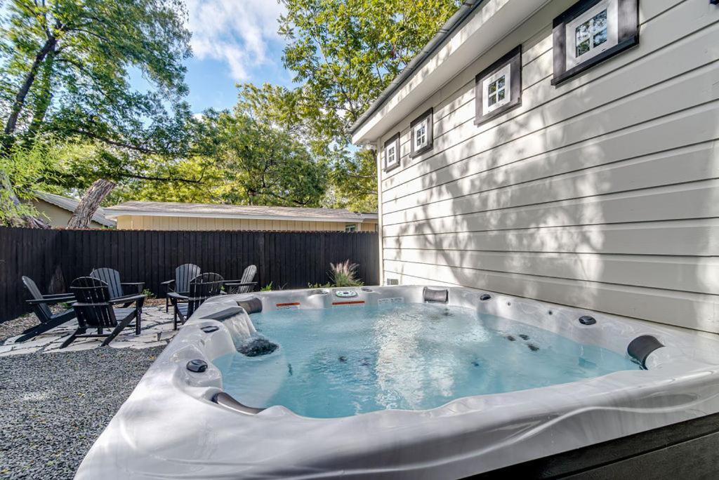 Southern Charm - Near Main With Hot Tub فريدريكسبيرغ المظهر الخارجي الصورة