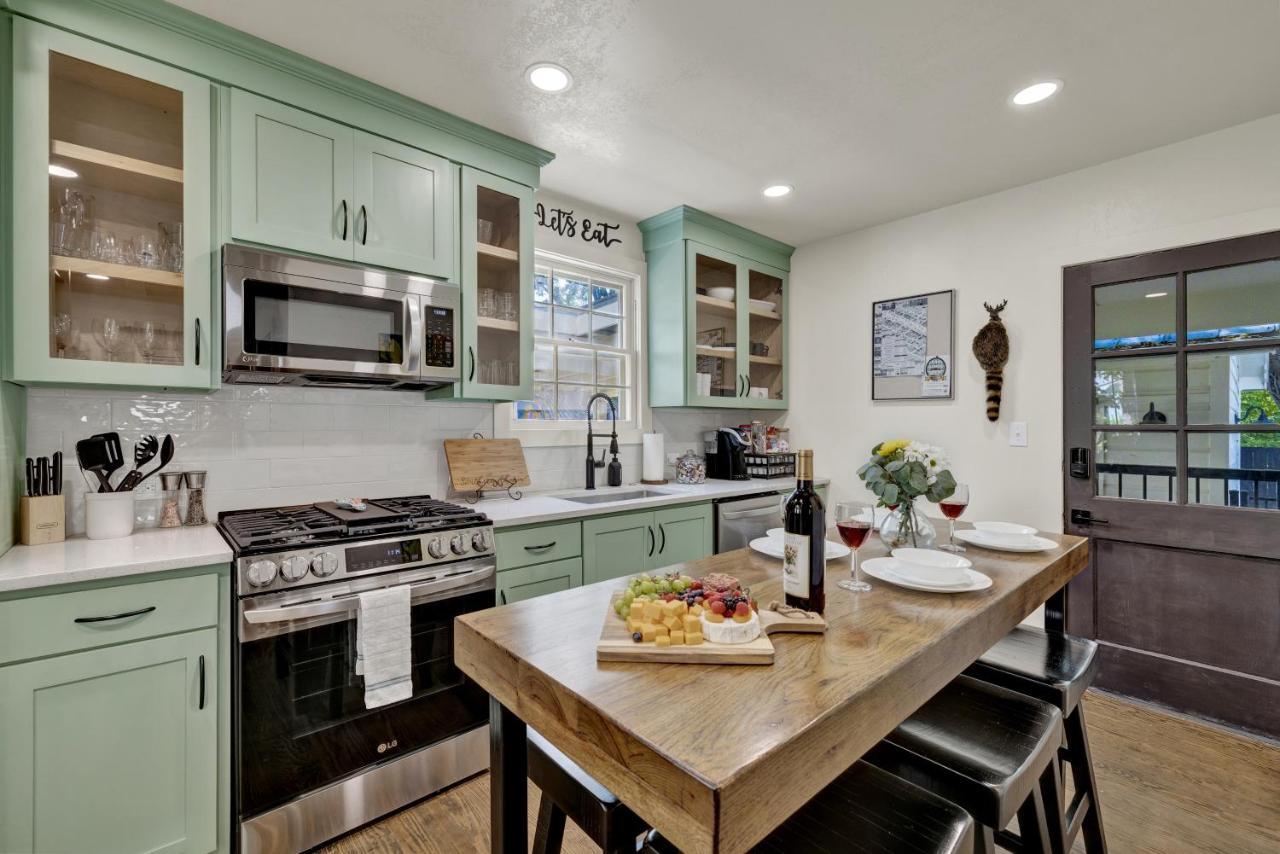 Southern Charm - Near Main With Hot Tub فريدريكسبيرغ المظهر الخارجي الصورة